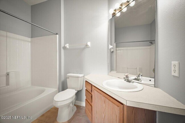 Building Photo - 7990 Baymeadows Cir E