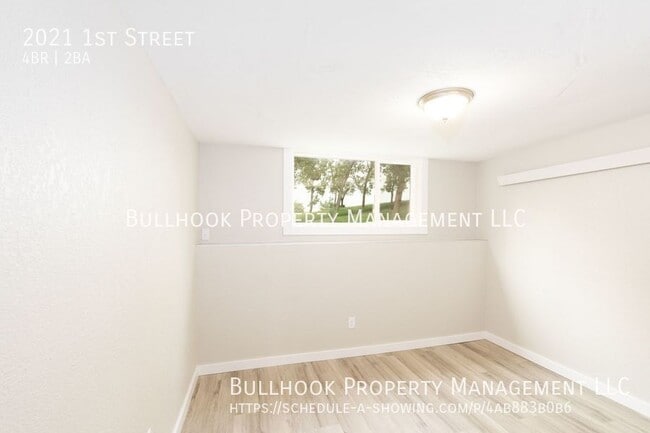 Building Photo - 2021 1st St
