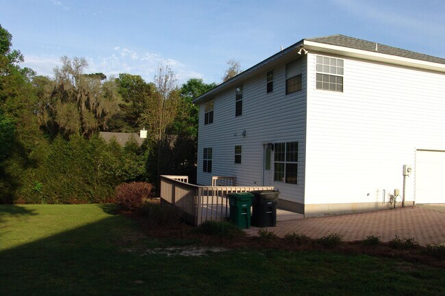 Building Photo - 1208 Pheasant Run Dr