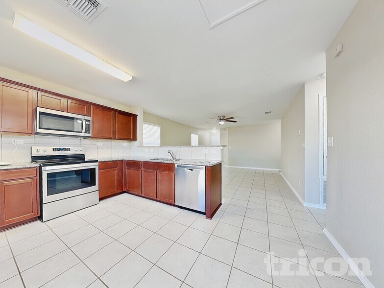 Building Photo - 310 Mistflower