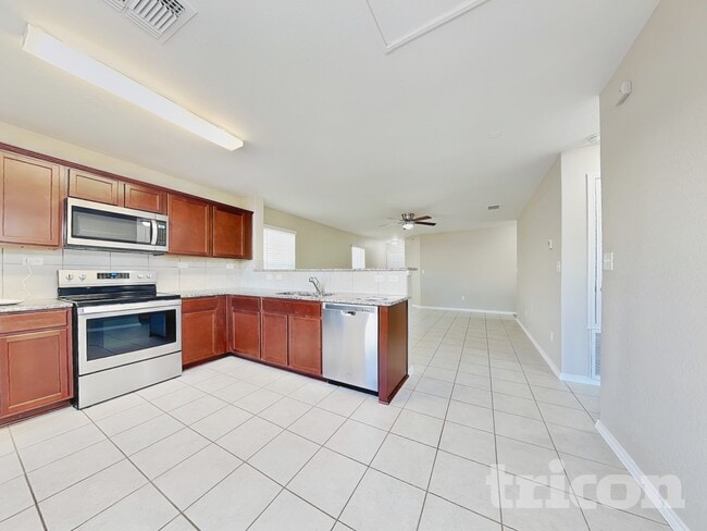 Building Photo - 310 Mistflower