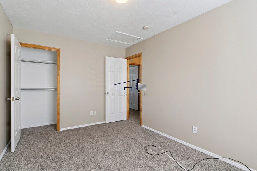 Building Photo - 4935 S 3975 W