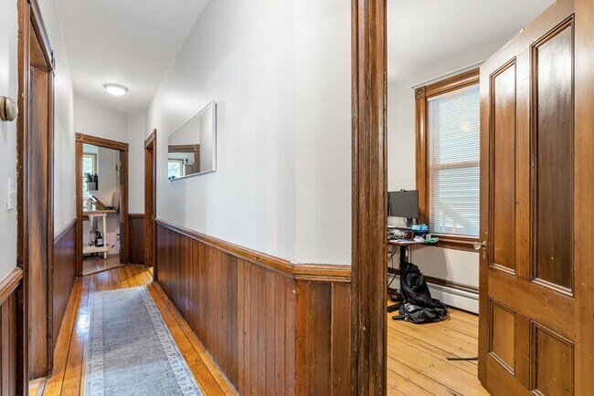 Building Photo - 26 Cordis St