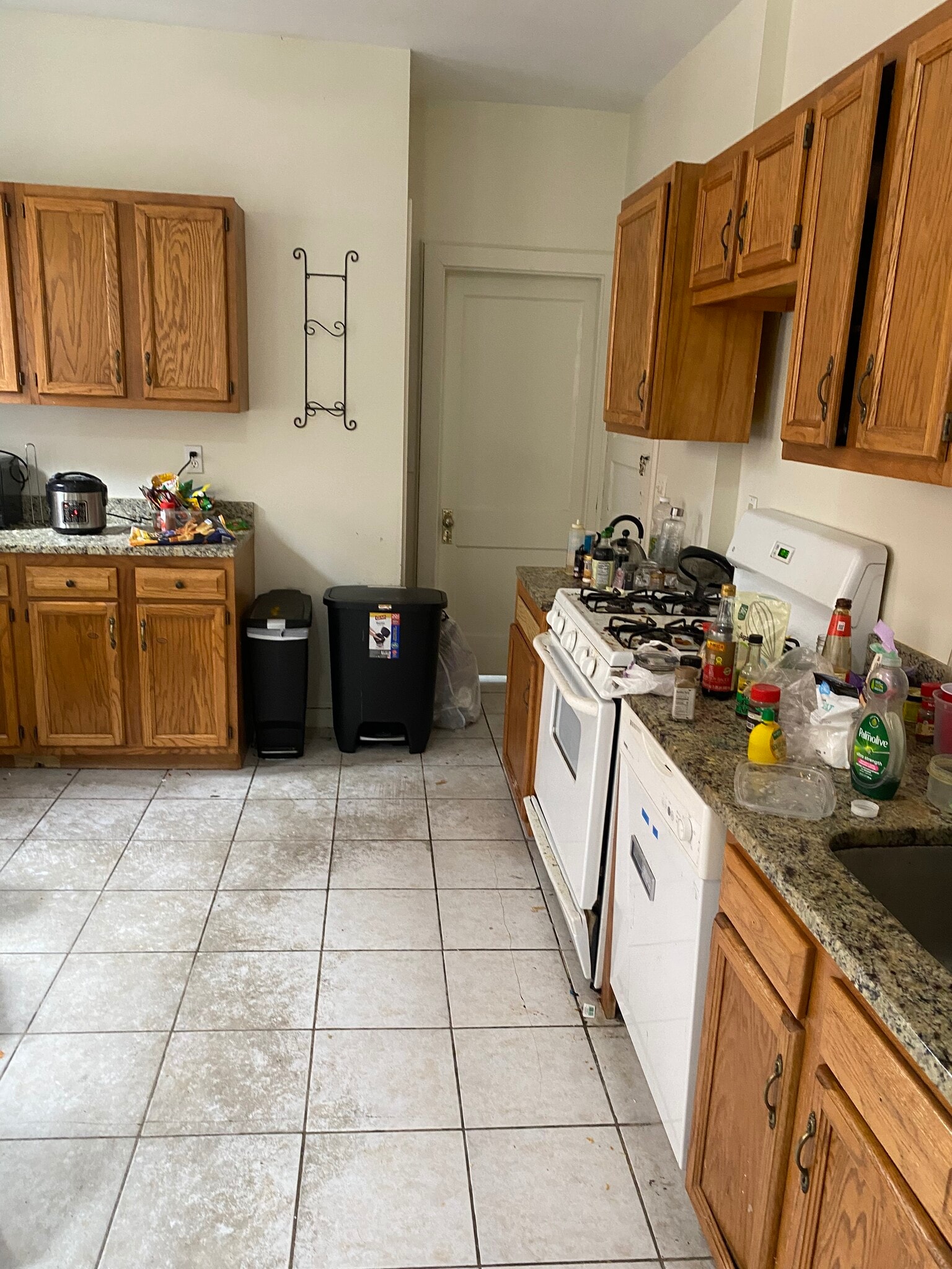 Building Photo - 187 Winthrop Rd