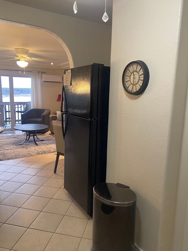 Building Photo - FURNISHED STUDIO CONDO WITH A MILLION DOLLAR LAKE VIEW