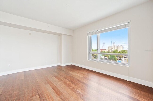Building Photo - 912 Channelside Dr
