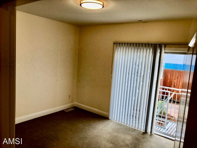 Building Photo - 3 br, 2.5 bath House - 316 Bartlett Street #1