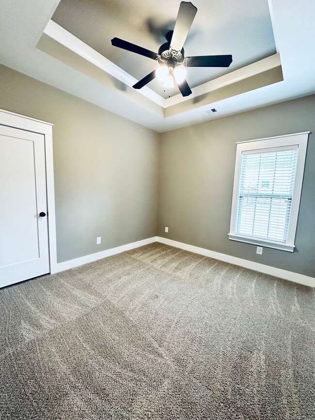 Building Photo - Luxury Living in Live Oak Preserve