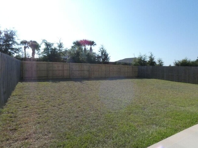 Building Photo - 5719 Guinevere Ln