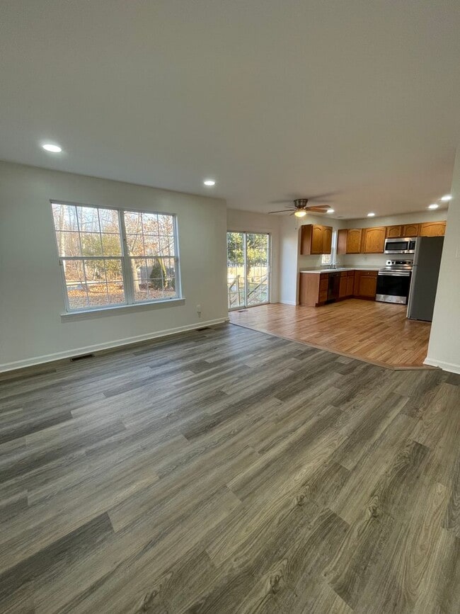 Building Photo - 106 Country Run Dr