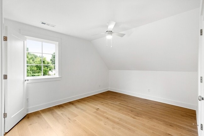 Building Photo - 508 Hobson Chapel Pl