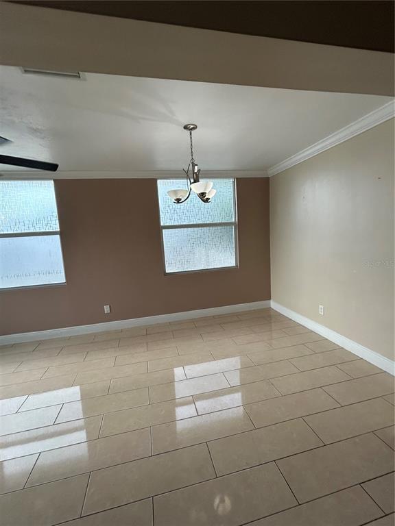 Building Photo - 339 La Paz Dr