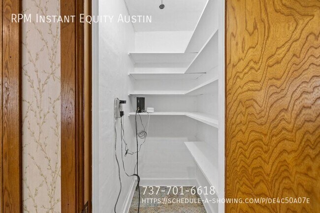 Building Photo - 1013 E 38th 1/2 St