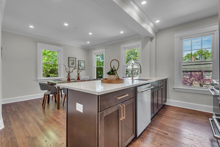 Building Photo - 3 Murray Ave