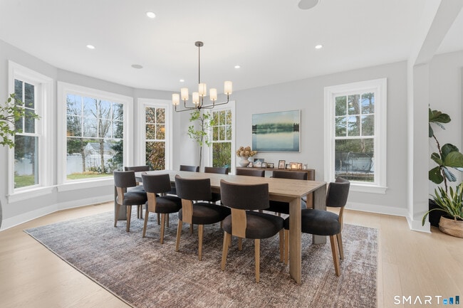 Building Photo - 4 Winker Ln