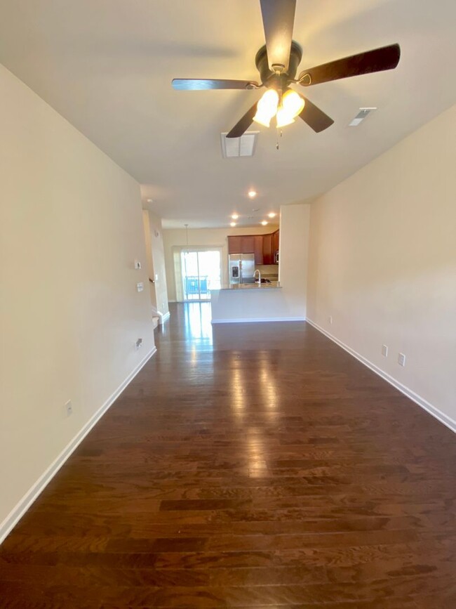 Building Photo - 3BR/2.5 BA Townhouse in McDowell Crossing