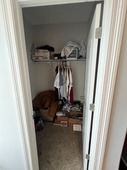 Building Photo - 412 Walker Cir