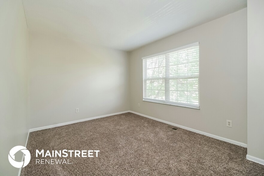Building Photo - 1574 Autumn Village Dr