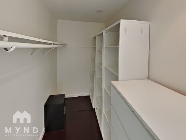 Building Photo - 990 Tera Ct