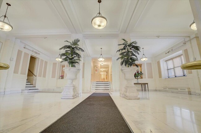 Building Photo - 2600 John F. Kennedy Blvd