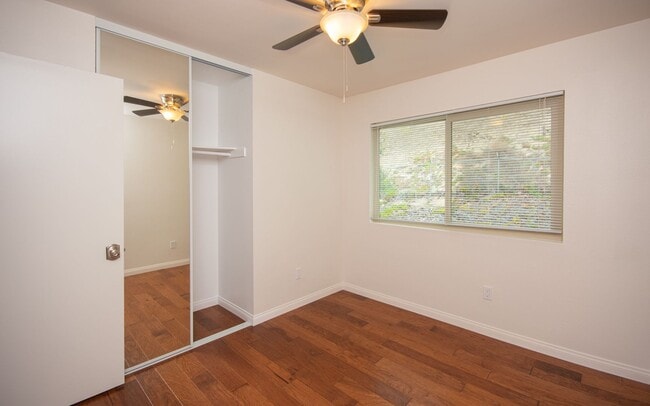 Building Photo - 3 Bedroom, 2.5 Bathroom Townhome!