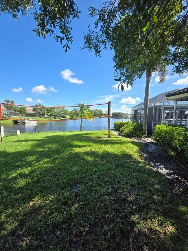 Building Photo - 13646 Callington Dr