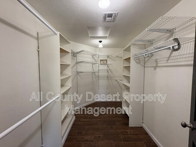 Building Photo - 78823 Ave 42