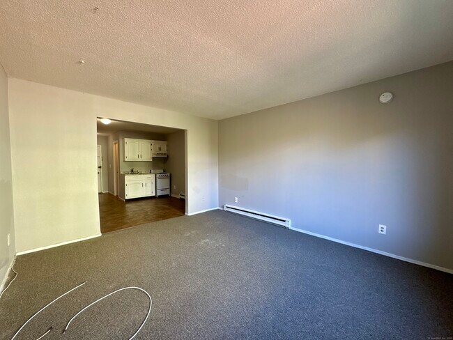 Building Photo - 289 Main Ave