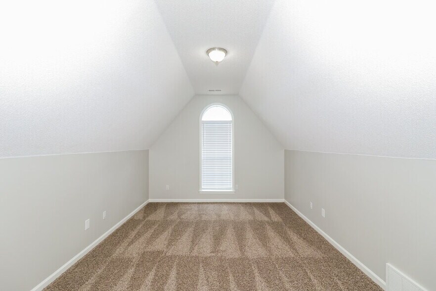 Building Photo - 2721 Misty Bay Dr