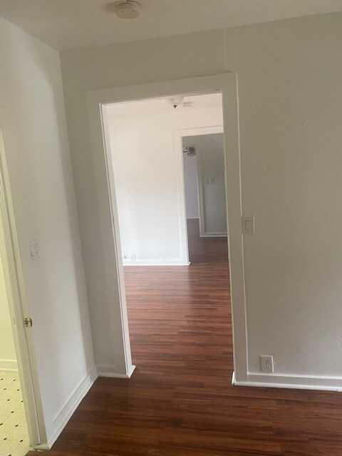 Building Photo - 1108 S Garey Ave