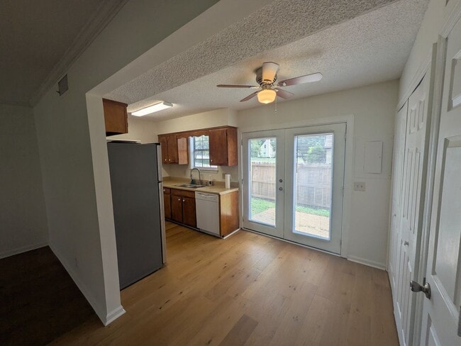 Building Photo - 1107 Quail Ct W