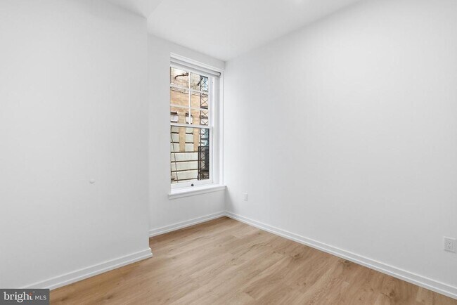 Building Photo - 203 S 13th St