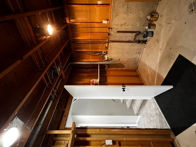 Building Photo - 1129 McHugh St