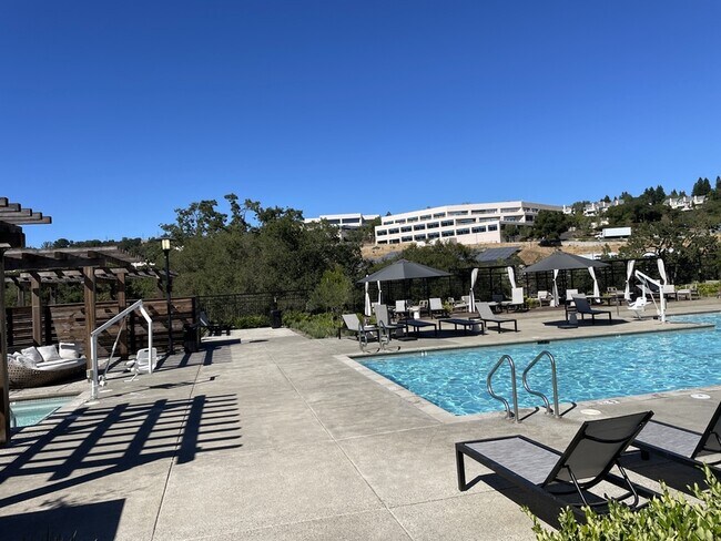 Building Photo - 426 Semillon Ln