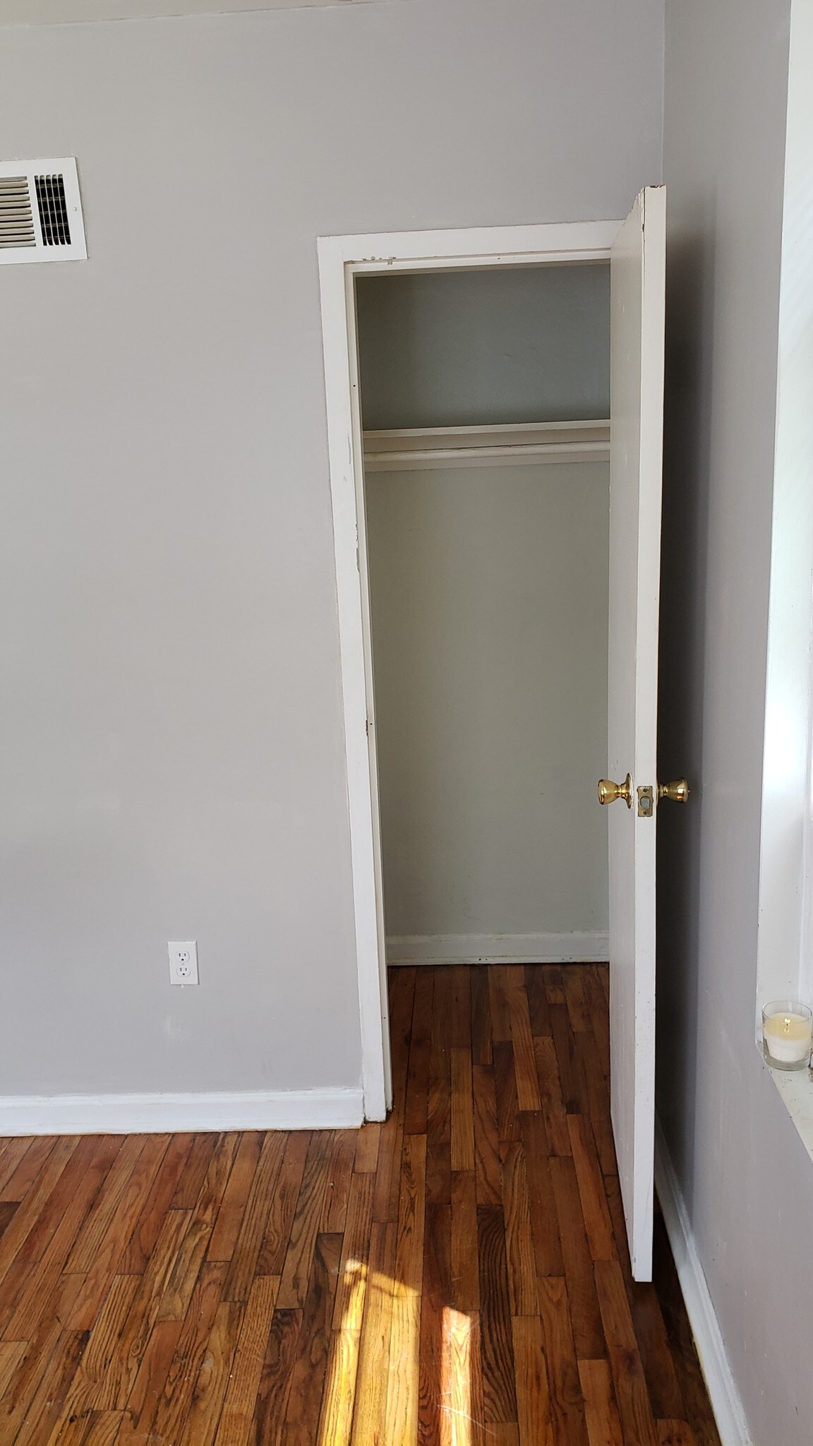 Building Photo - 4809 Meade St NE