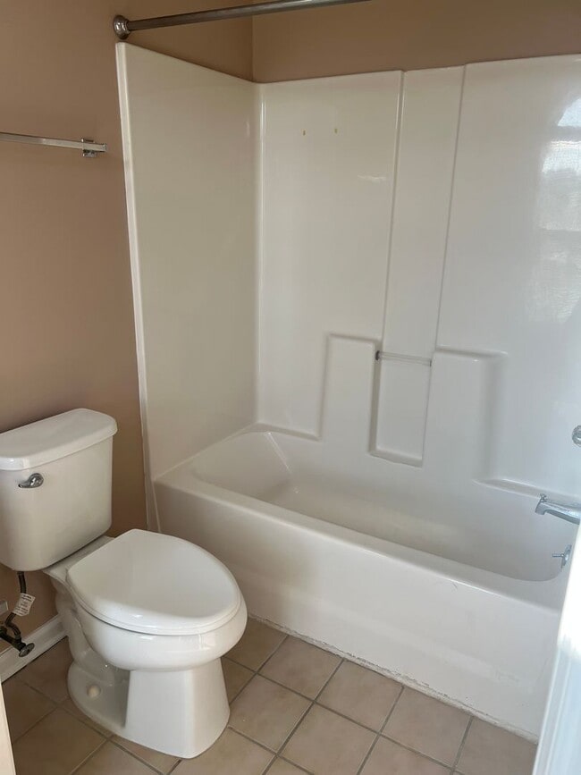 Building Photo - Beautiful Condo in Gated Community! Resort Style Amenities, Walk to beach, Awesome Myrtle Beach L...