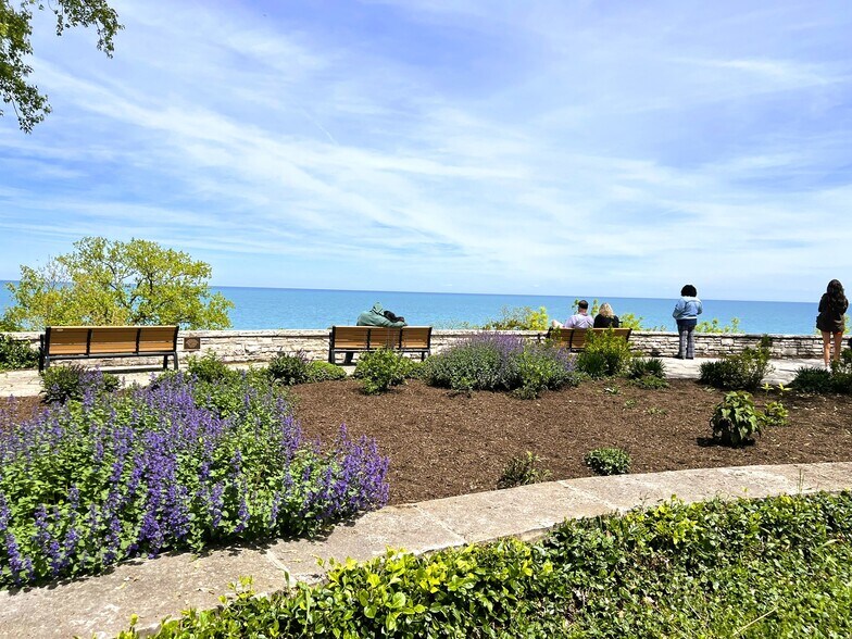 Glencoe Beach - 630 Vernon Ave
