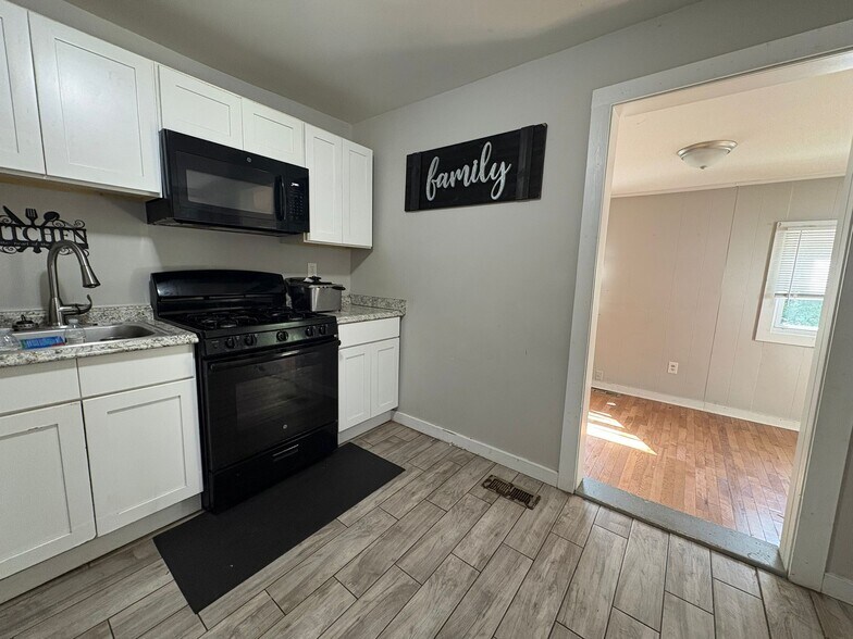 Building Photo - 91 Jaffrey St