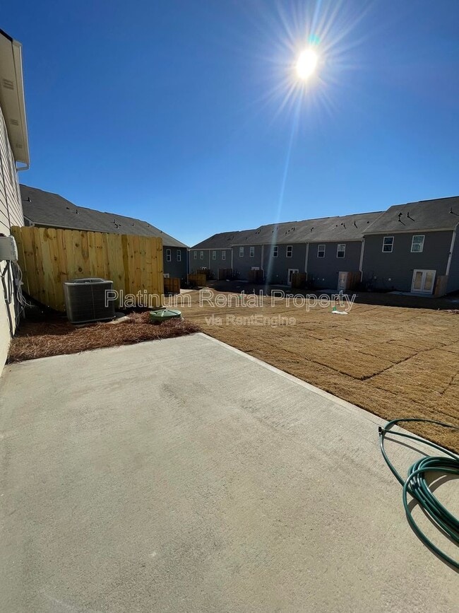 Building Photo - 56 Rustin Rdg