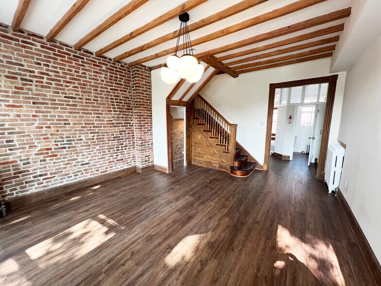Building Photo - 3127 11th St NW