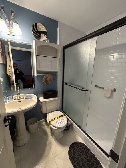 Building Photo - 3122 Robert David Dr