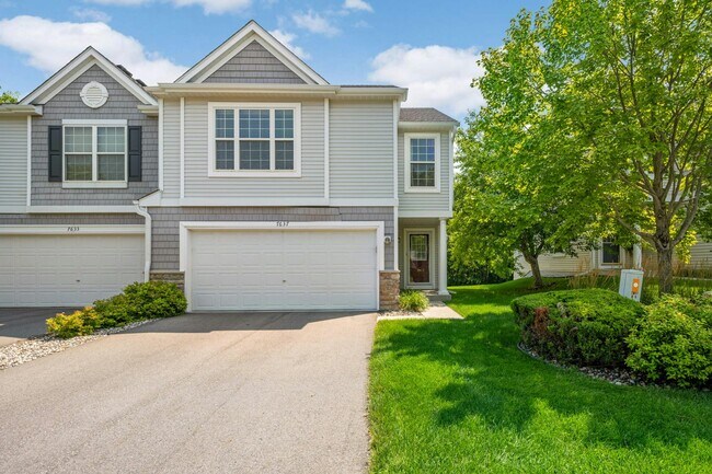 Building Photo - 7637 Century Blvd