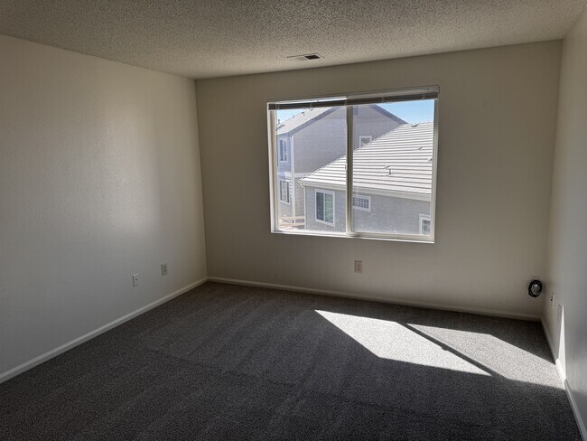 Building Photo - 134 S Elkhart St