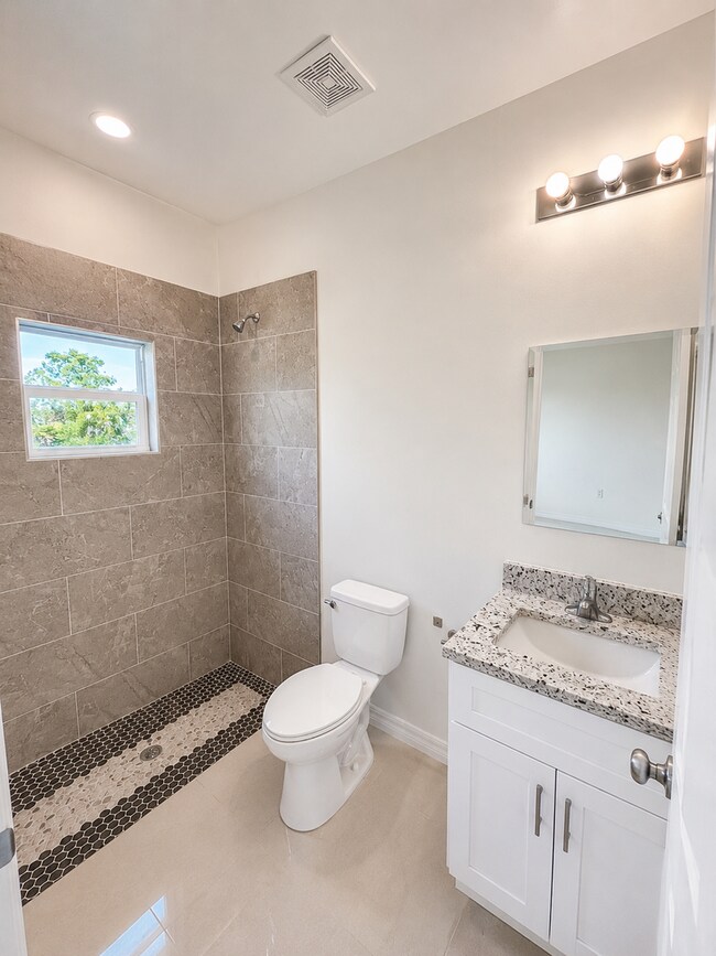 Building Photo - Beautiful Brand new house for rent, Lehigh Acres