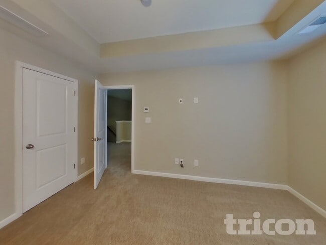 Building Photo - 26 Hillshire Dr