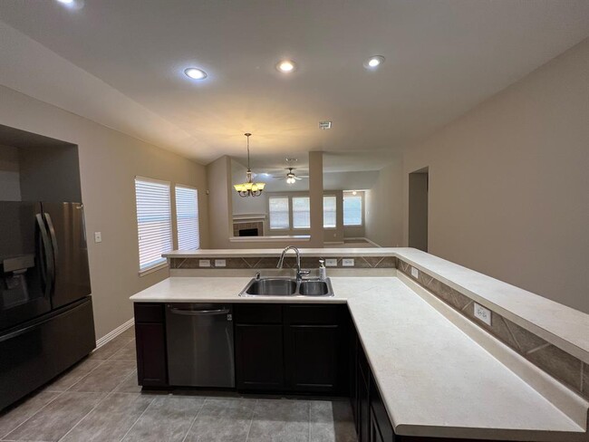 Building Photo - 922 Fulbourne Dr