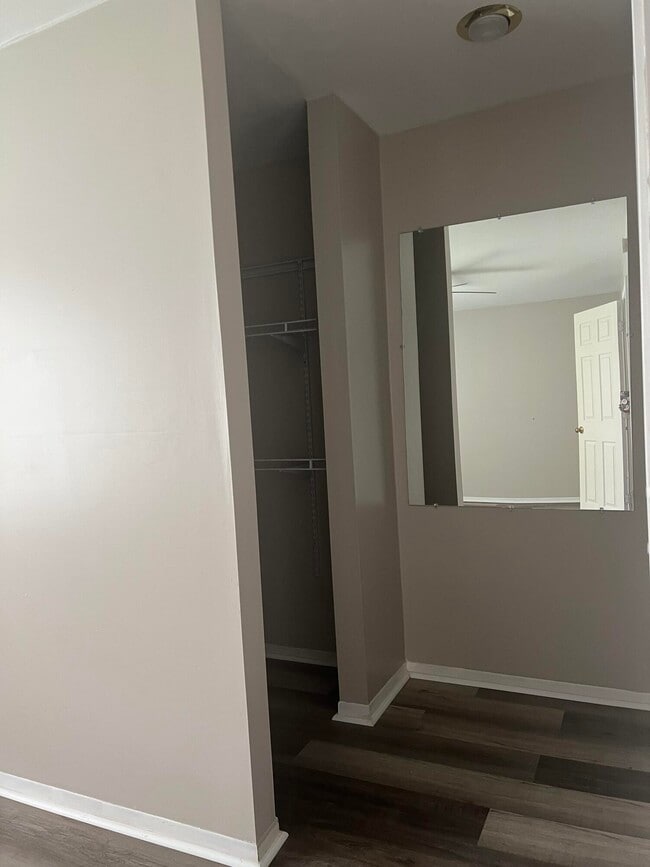 Building Photo - 1438 Rand Rd