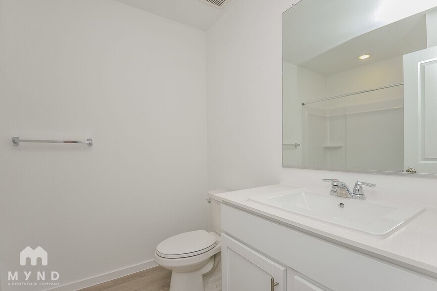 Building Photo - 2729 Mistwood Dr