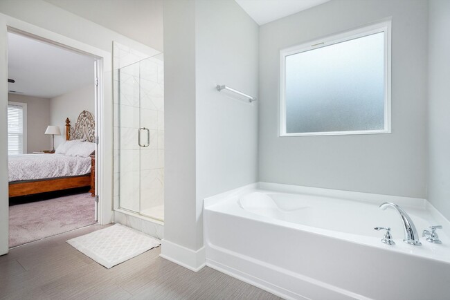 Building Photo - Room to Spread Out! 4BR, 3.5BA Home Near Liberty Creek Schools