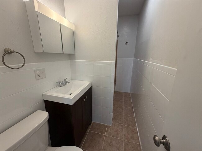 Building Photo - 10 Acton St